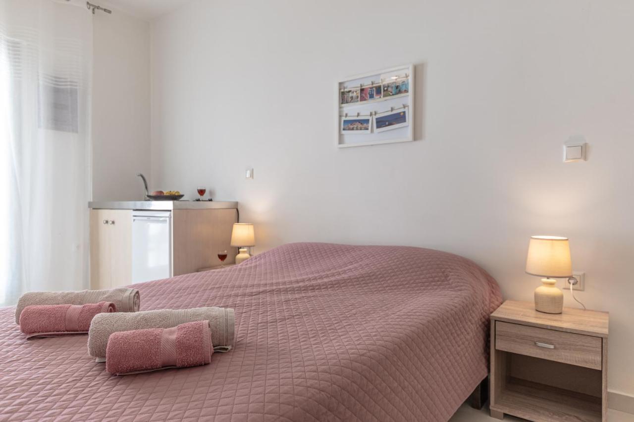 Dionysus House And Ariadne Apartment Stelida  Exterior photo