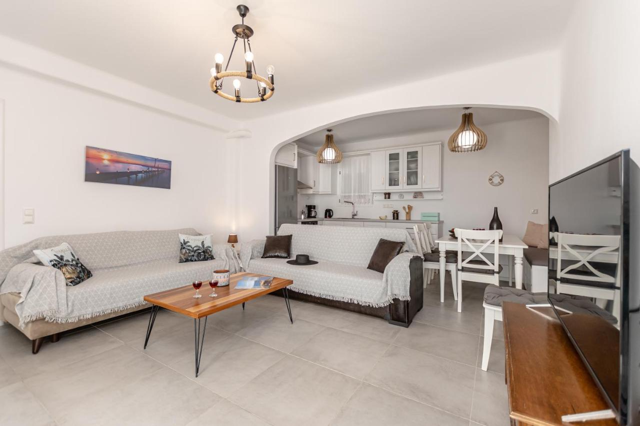 Dionysus House And Ariadne Apartment Stelida  Exterior photo